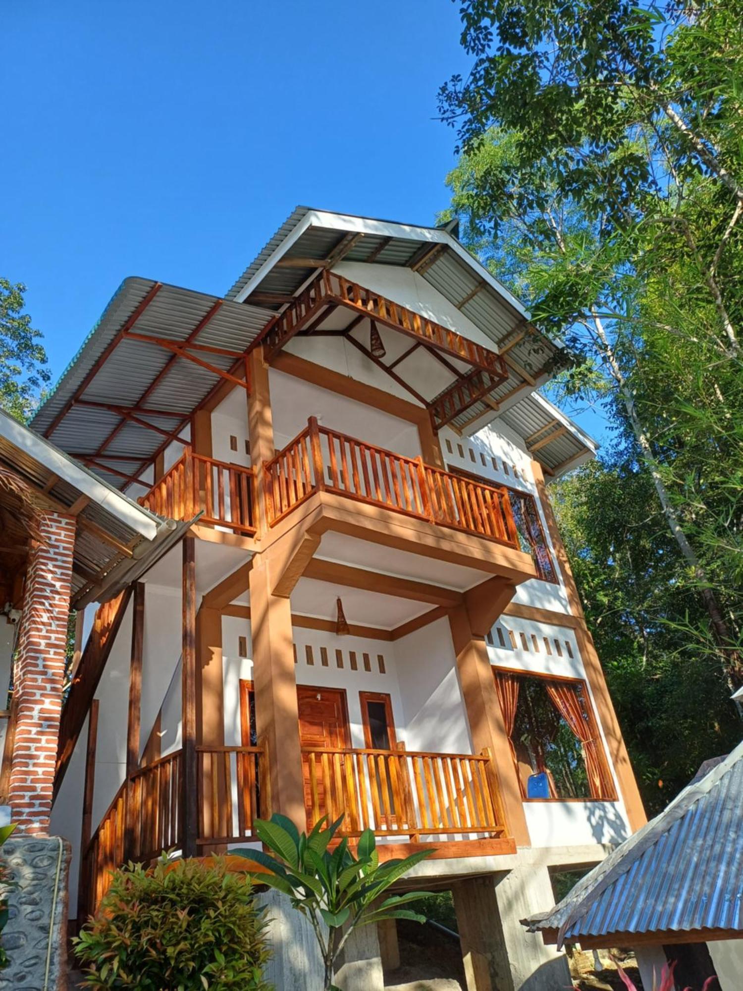 Asim Paris Guesthouse & Jungle Trekking Bukit Lawang Eksteriør bilde